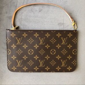 🌟SOLD🌟Louis Vuitton Neverfull Pochette MM Mono